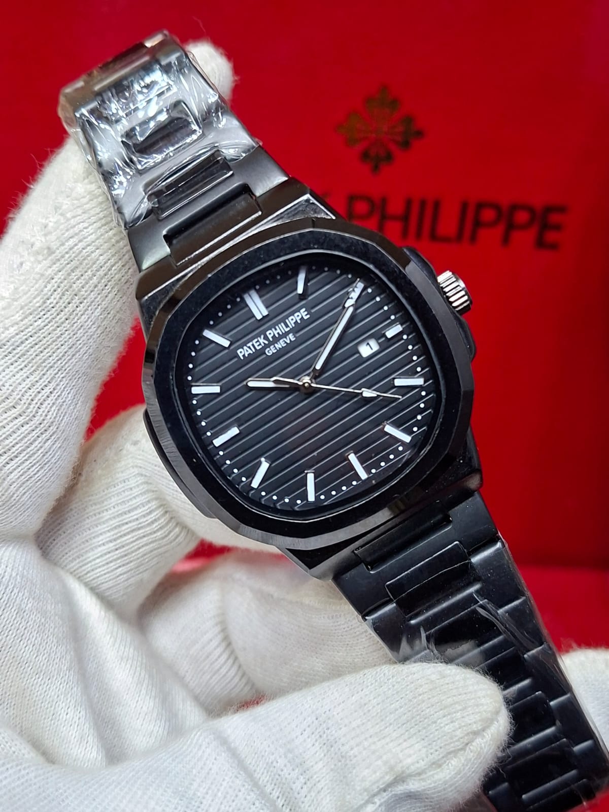 PATEK PHILIPPE Luxury Quartz Watch with Date & Butterfly Lock