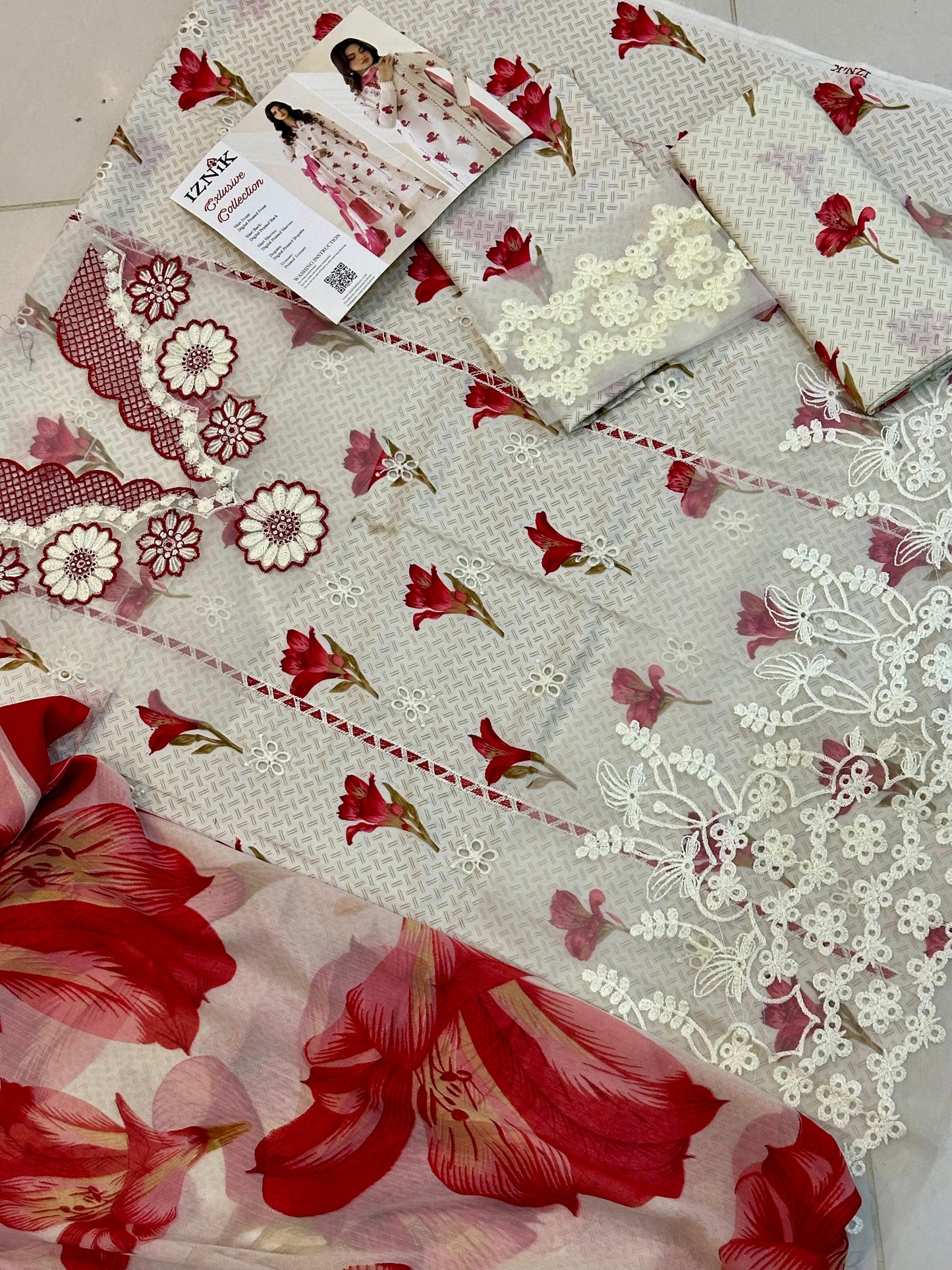 Iznik Lawn Collection | Printed Lawn 3PC Suit with Chiffon Dupatta