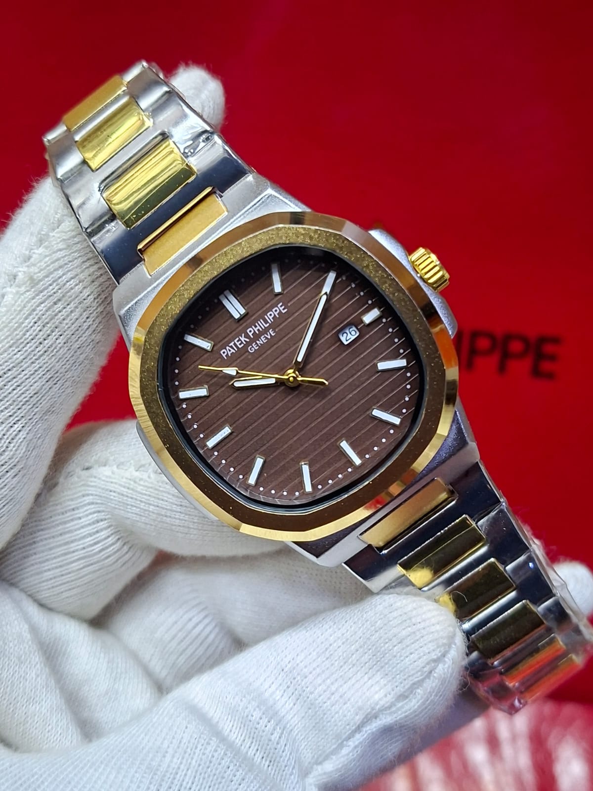 PATEK PHILIPPE Luxury Quartz Watch with Date & Butterfly Lock